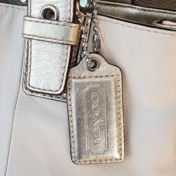 COACH J1175-F17216 Soho Cream/Gold Leather Shoulder Bag - Picture 7 of 16